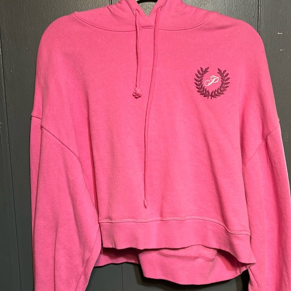 PINK Victoria's Secret Tops - Victoria’s Secret Pink Ivy Fleece Cropped Hoodie
